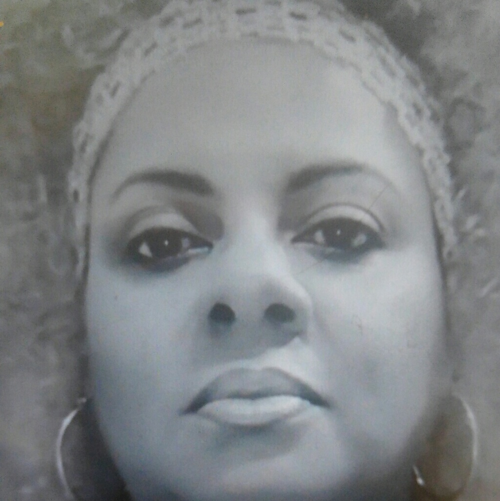 Meet your Posher, Carla